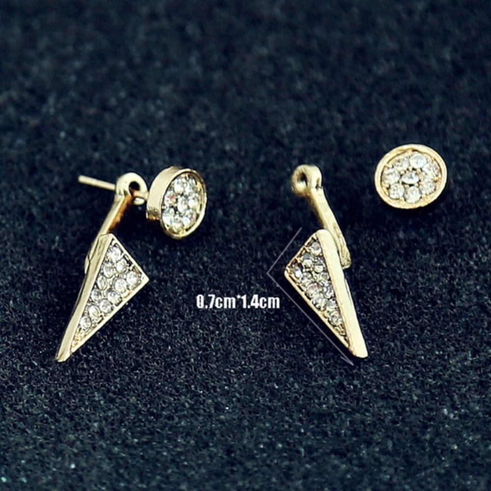 ♠️ LAST ONE ! Gold Triangle Rhinestone Earrings♠️ - Picture 4 of 5